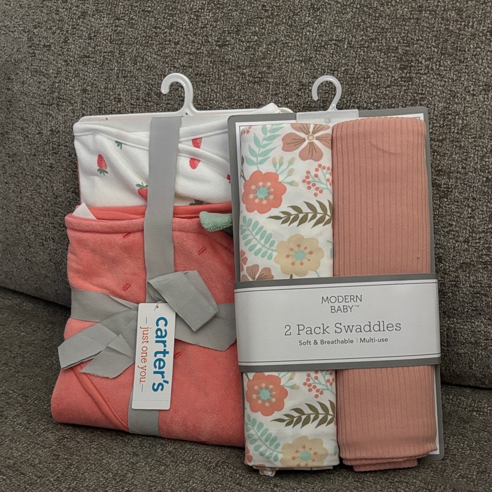 BABY BUNDLE Modern Baby 2 Pack Swaddles - Floral and Pink+ 2 bath towels